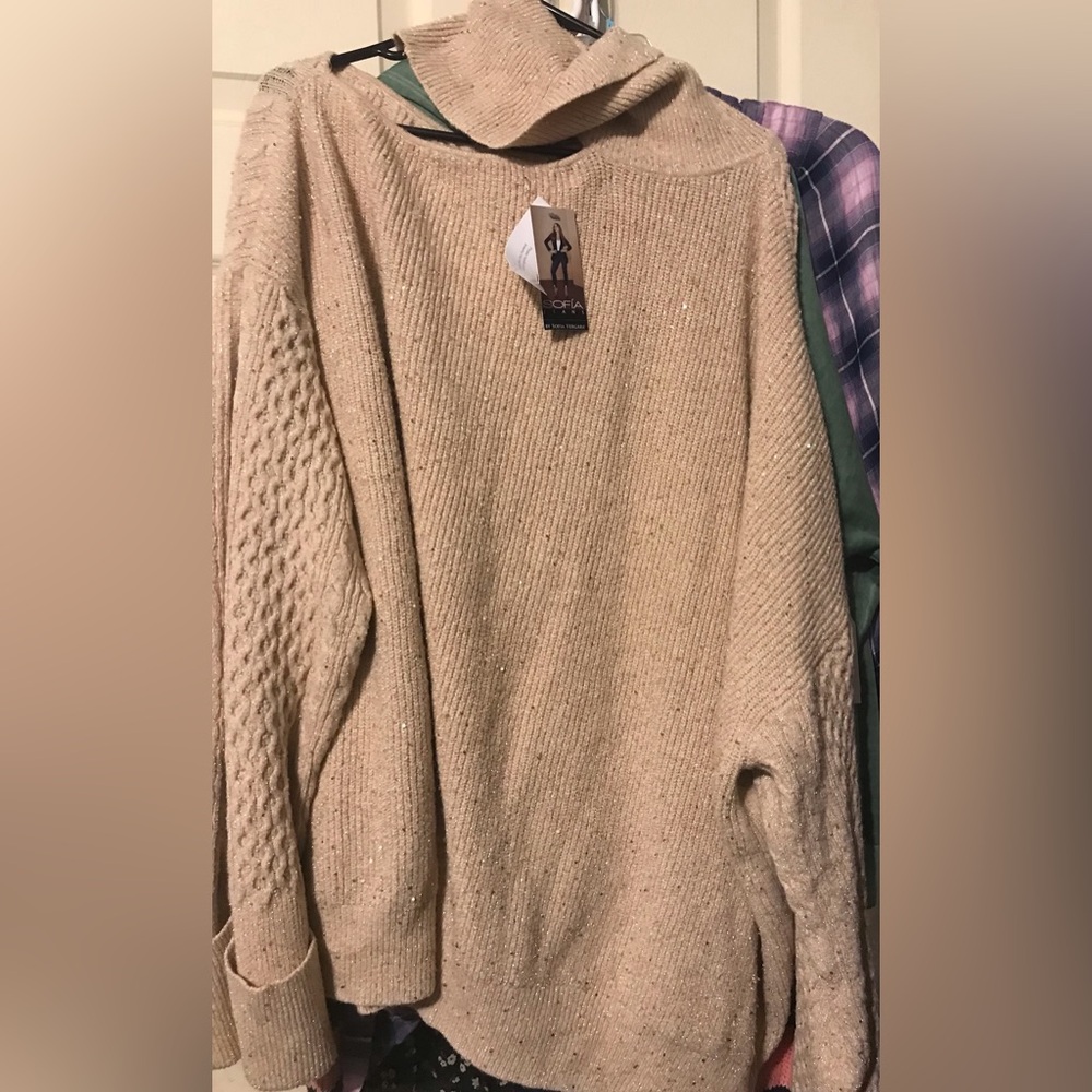 NWT Sophia Vergara Sweater